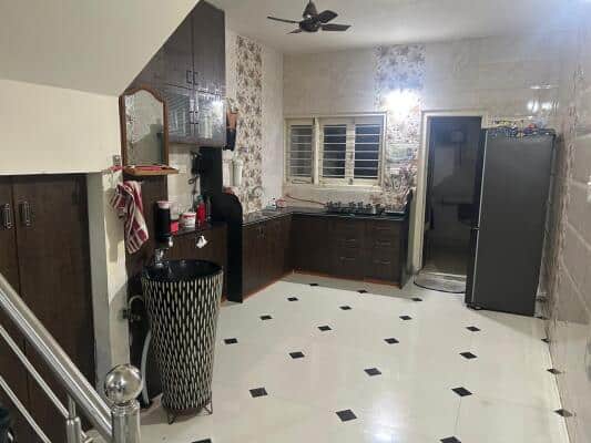 4 Bedroom House in New Gandhinagar Society, Rajkot