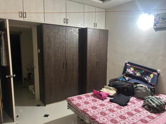 4 Bedroom House in New Gandhinagar Society, Rajkot