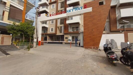 Kalyans Skyway 9