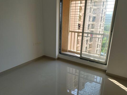 2 BHK Flat in Kasar Vadavali, Thane
