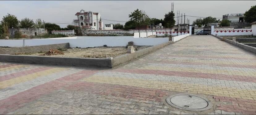 Residential land / Plot in Pari Chowk, Greater Noida