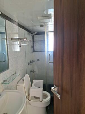 3 BHK Flat in Lokhandwala Andheri West, Mumbai