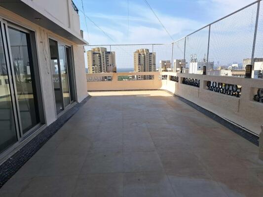 3 BHK Flat in Lokhandwala Andheri West, Mumbai