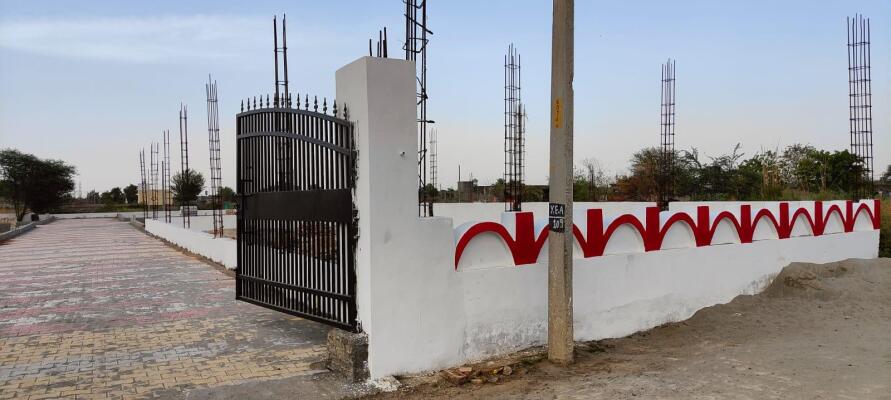 Residential land / Plot in Pari Chowk, Greater Noida