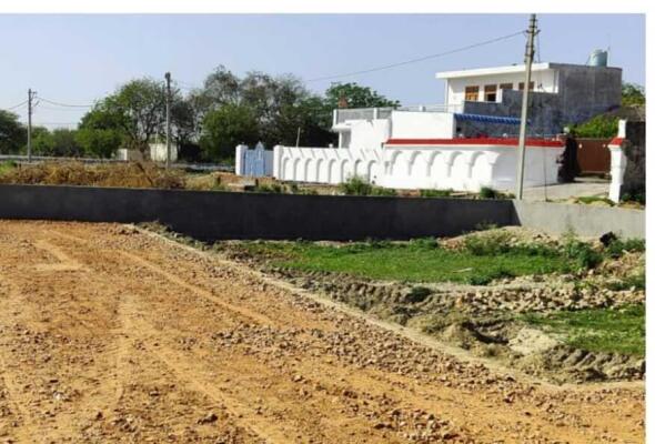 Residential land / Plot in Pari Chowk, Greater Noida