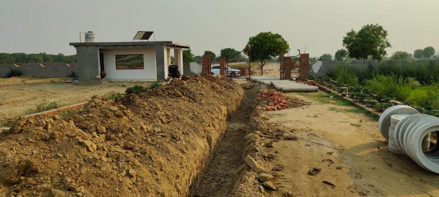 Residential land / Plot in Pari Chowk, Greater Noida