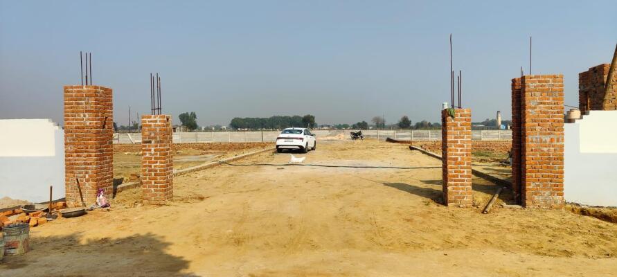 Residential land / Plot in Pari Chowk, Greater Noida