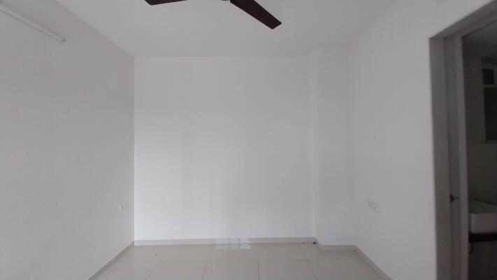 2 BHK Flat in Ghodbunder Road, Thane