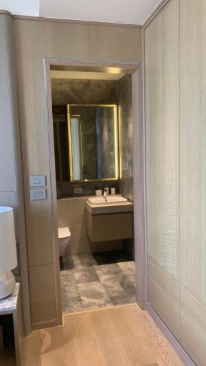 5 BHK Flat in Prabhadevi, Mumbai
