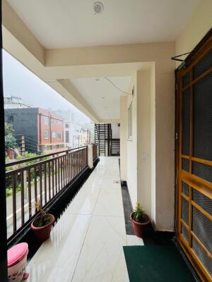 2 BHK Flat in Rajpur Road, Dehradun