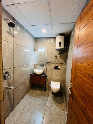 2 BHK Flat in Rajpur Road, Dehradun