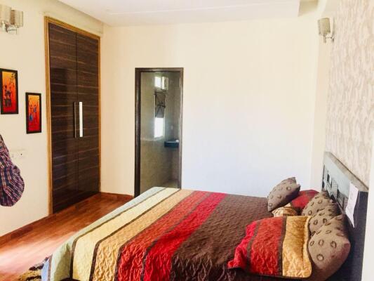 2 BHK Flat in Pari Chowk, Greater Noida