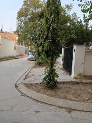 Residential land / Plot in NRI City, Greater Noida