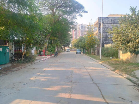 Residential land / Plot in NRI City, Greater Noida