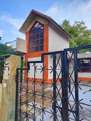 2 Bedroom House in Sigma 4, Greater Noida
