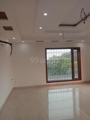 18 Bedroom House in Sector 23, Noida