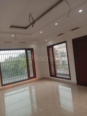 18 Bedroom House in Sector 23, Noida