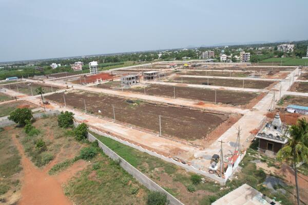 Residential land / Plot in Velagapudi, Guntur