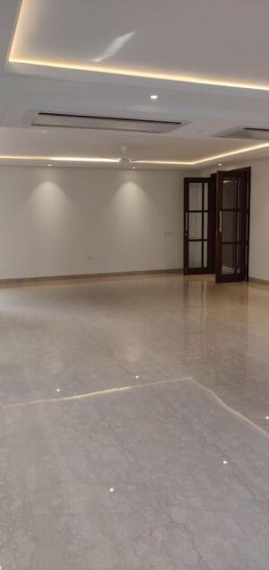 4 BHK Independent Builder Floor in Shanti Niketan, Delhi