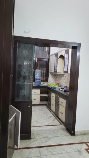 7 Bedroom House in Sector 122, Noida