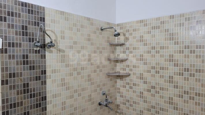 7 Bedroom House in Sector 122, Noida