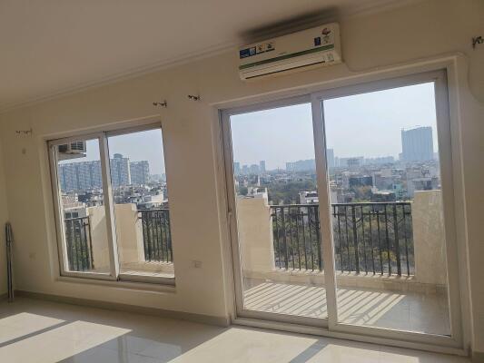 3 BHK Flat in Sector 104, Noida