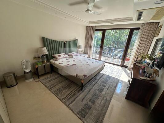 4 BHK Independent Builder Floor in Nizamuddin East, Delhi