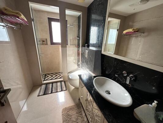 4 BHK Independent Builder Floor in Nizamuddin East, Delhi