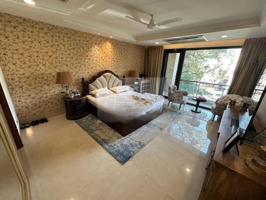 4 BHK Independent Builder Floor in Nizamuddin East, Delhi