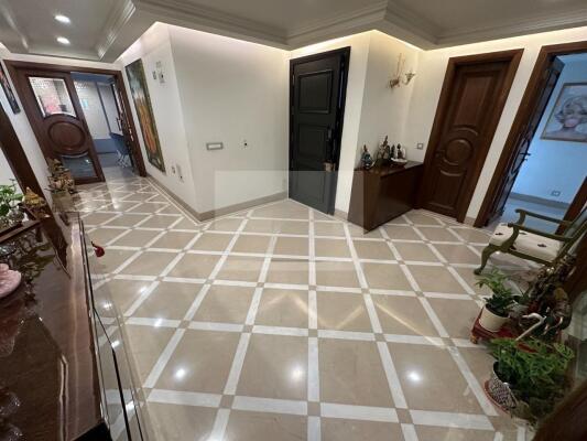 4 BHK Independent Builder Floor in Nizamuddin East, Delhi