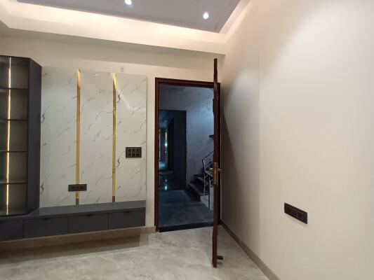 3 BHK Independent Builder Floor in Gyan Khand 1, Ghaziabad