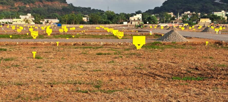 Residential land / Plot in Penamaluru, Vijayawada