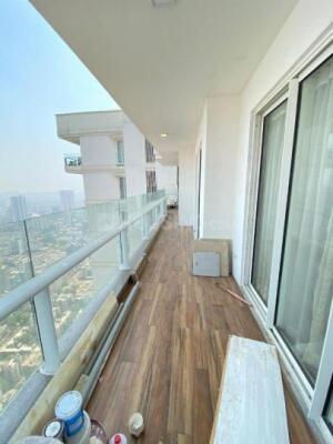 4 BHK Flat in Malad East, Mumbai