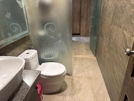 3 BHK Flat in Hiranandani Meadows, Manpada