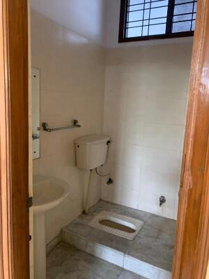9 Bedroom House in Sector 46, Noida