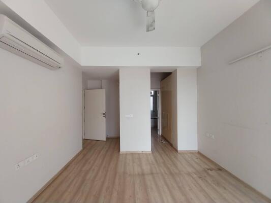 4 BHK Flat in Sector 81, Gurgaon
