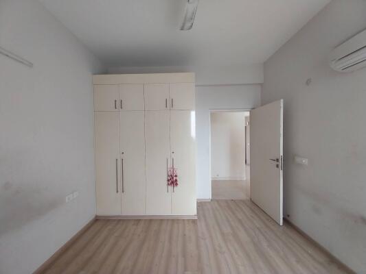 4 BHK Flat in Sector 81, Gurgaon