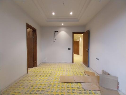 4 BHK Independent Builder Floor in Punjabi Bagh West, Delhi