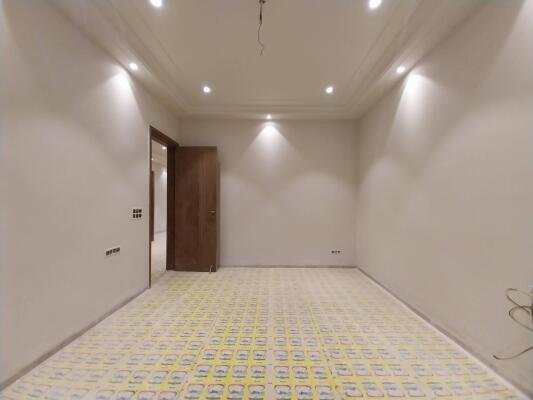 4 BHK Independent Builder Floor in Punjabi Bagh West, Delhi