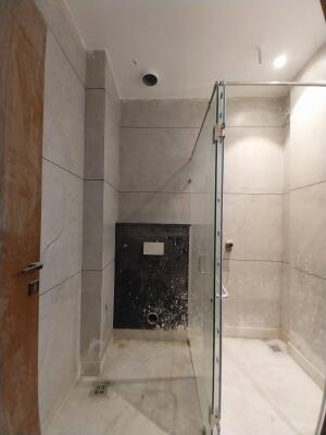 4 BHK Independent Builder Floor in Punjabi Bagh West, Delhi