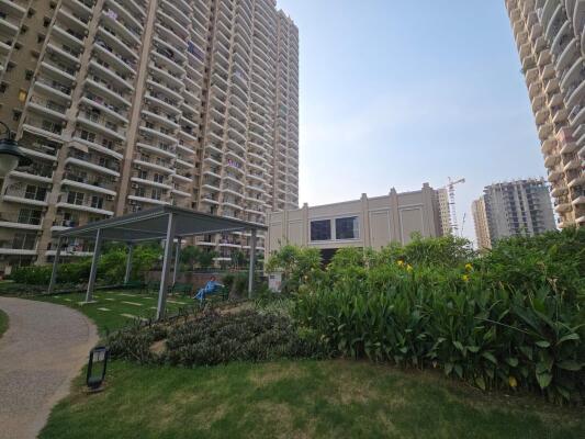 3 BHK Flat in Sector 4, Greater Noida West