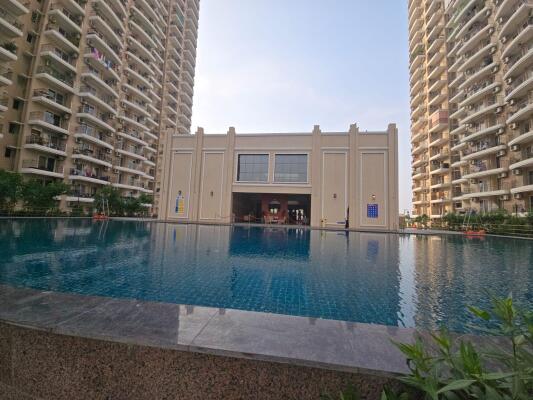 3 BHK Flat in Sector 4, Greater Noida West