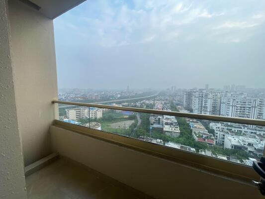 4 BHK Flat in Ramprastha Greens, Ghaziabad