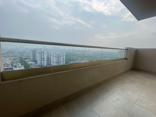 4 BHK Flat in Ramprastha Greens, Ghaziabad