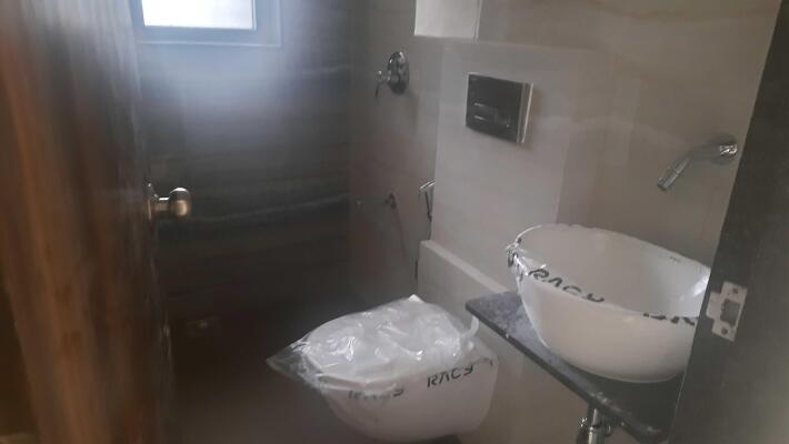 2 BHK Flat in Santacruz East, Mumbai
