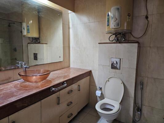 4 BHK Flat in MG Road, Gurgaon