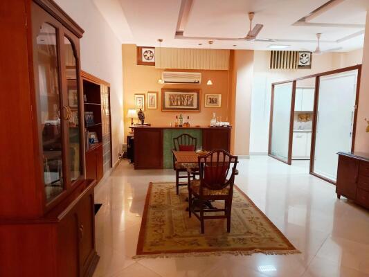 4 BHK Independent Builder Floor in Sarvodaya Enclave, Delhi