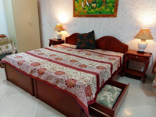 4 BHK Independent Builder Floor in Sarvodaya Enclave, Delhi