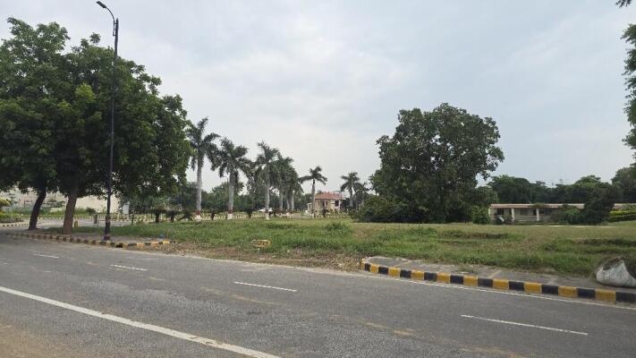 Residential land / Plot in Surajkund, Faridabad