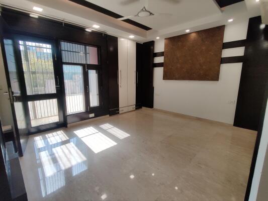 3 BHK Builder Floor in Jagriti Enclave, Delhi